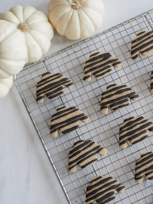 "pugsley's sweater" cookies | community treats