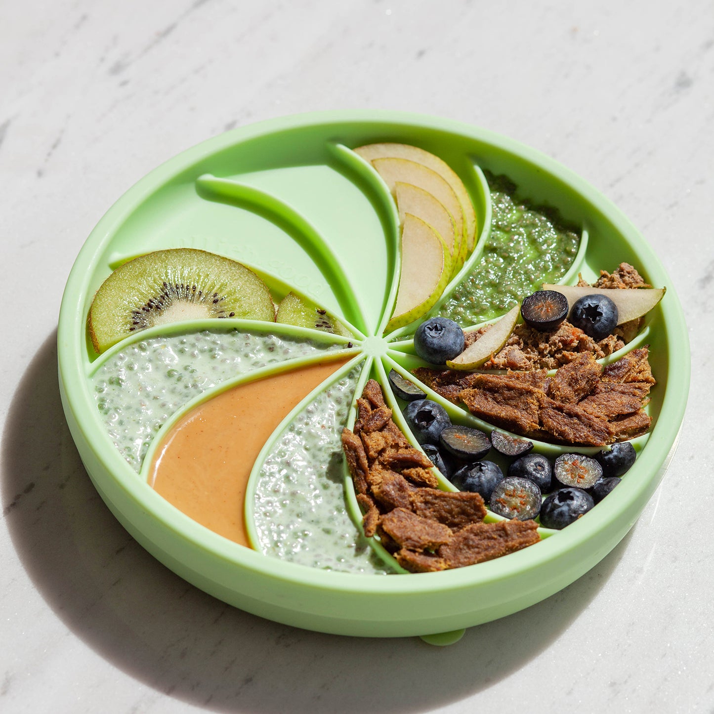 wheelies lick mat & lid | honeydew