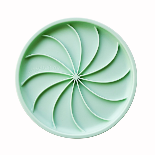 wheelies lick mat & lid | cucumber melon