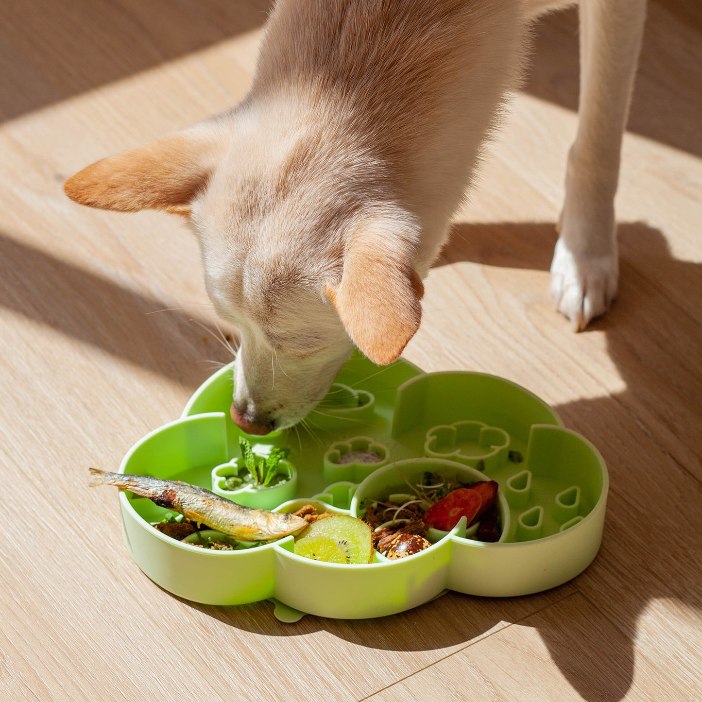 cloud slow feeder bowl | honeydew